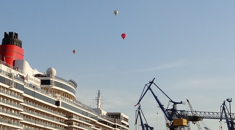 Ballons über Hamburg HafenCity