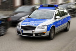Polizei sucht Auto-Brandstifter